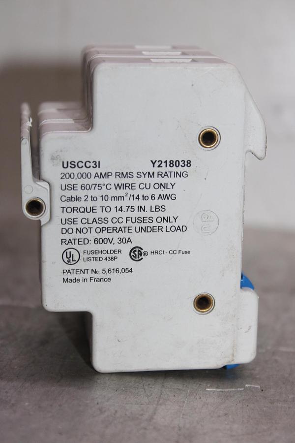 Used FERRAZ SHAWMUT SQUARE BODY PROTISTOR FUSE A065UD33TTI1800 650 VAC 1800 AMP