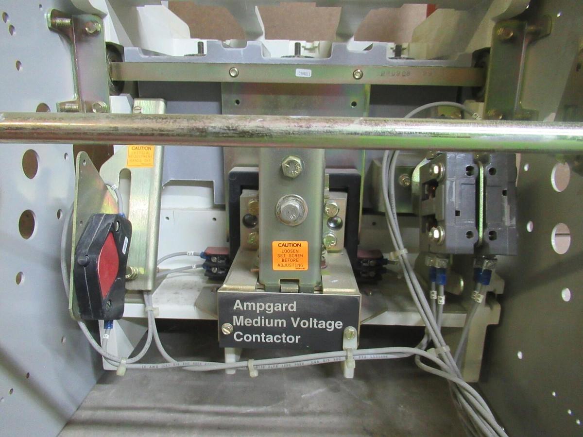 Used CUTLER-HAMMER AC CONTACTOR SRNA3NL4A1 SJS32VW430 360 AMP MODEL C 3-PHASE 5000 V