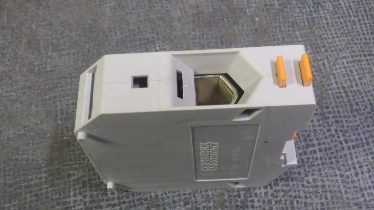Used PHOENIX CONTACT TERMINAL BLOCK 1000V // 200 AMP 600V MODEL: UKH95