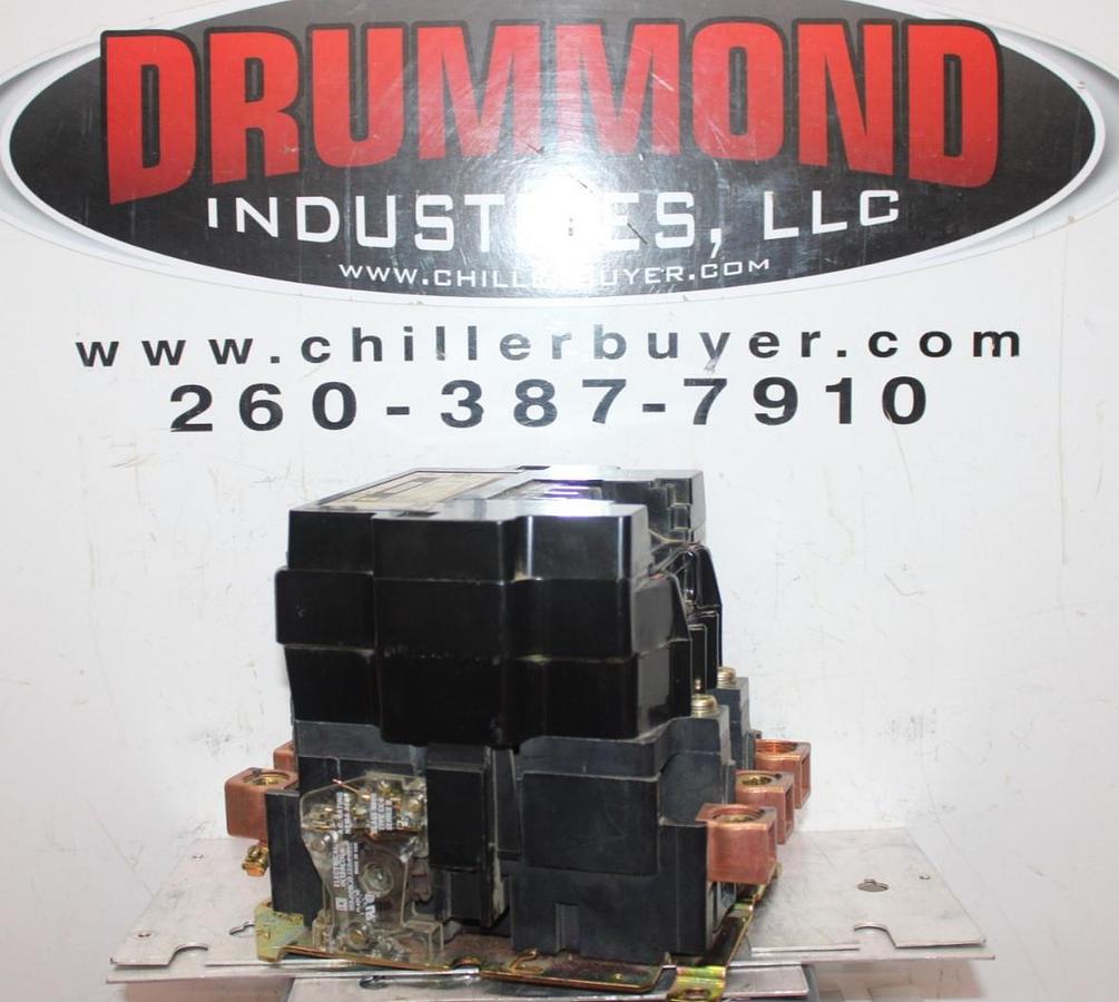 Used SQUARE D NEMA CONTACTOR 8502SF02 NEMA 4 600 VOLT 135 AMP 100 HP COIL: 120 VOLT