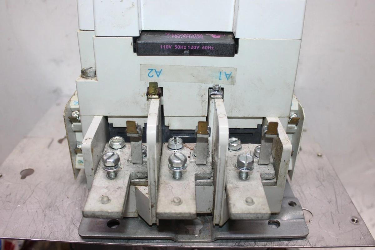 Used EATON CONTACTOR C825KN6 200 AMP 600 VOLT 3-PHASE COIL: 120V **WARRANTY**