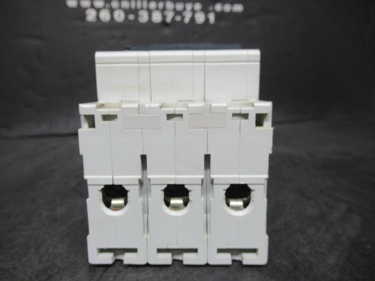 Used MERLIN GERIN THREE POLE BREAKER 24466 MULTI 9 C60N 10A-TYPE C 10 AMP 480 VAC