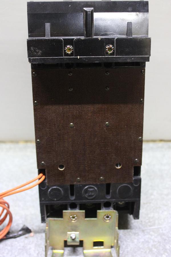 Used SQUARE D I-LINE CIRCUIT BREAKER KA36200 200 AMP 600 VOLT 3-POLE