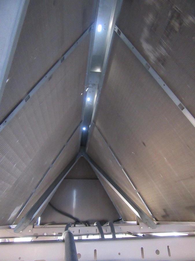 Used YORK 100 TON AIR COOLED CHILLER 460 VOLT YCAL104 LOW HOURS  GREAT CONDITION