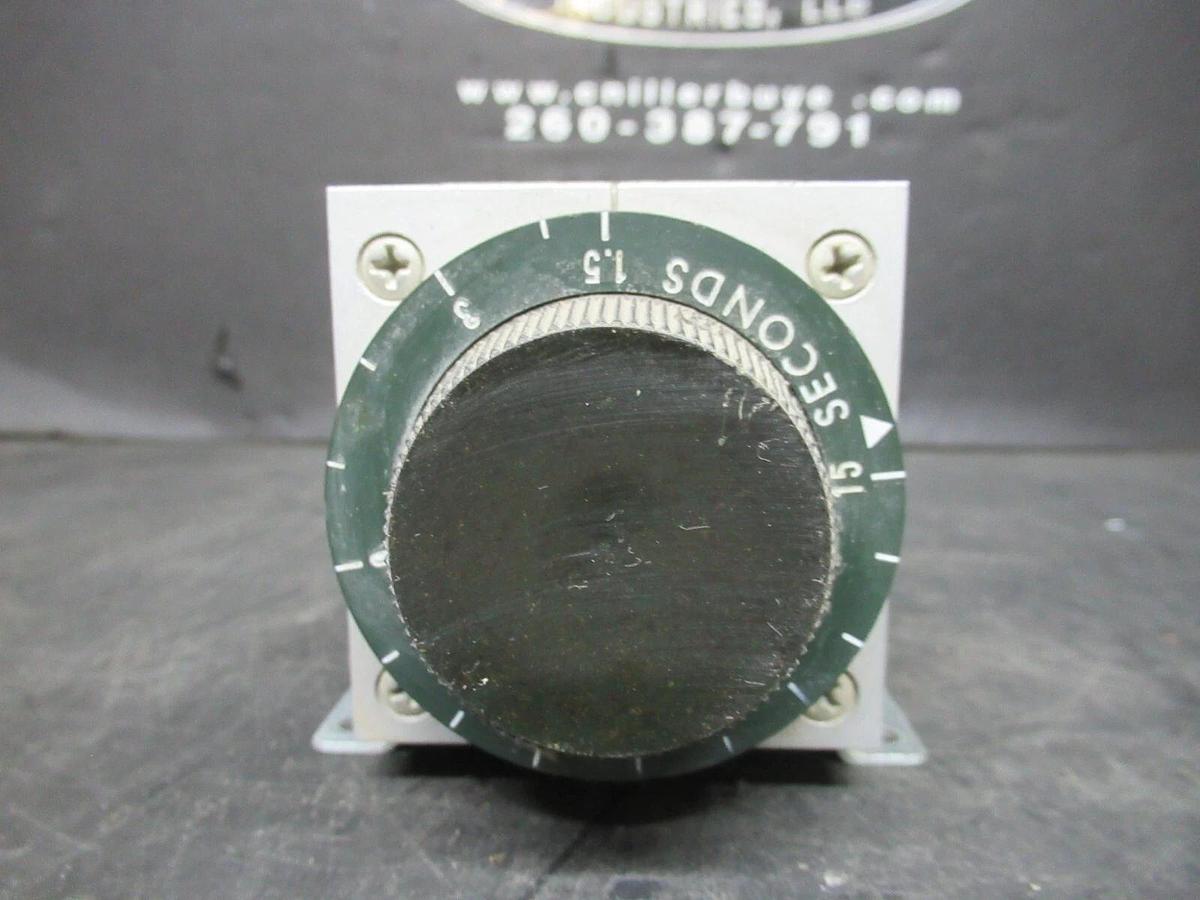 Used AGASTAT TIME DELAY RELAY 1.5-15 SECONDS 7012AC 120 VAC VOIL 600 VAC 10 AMP