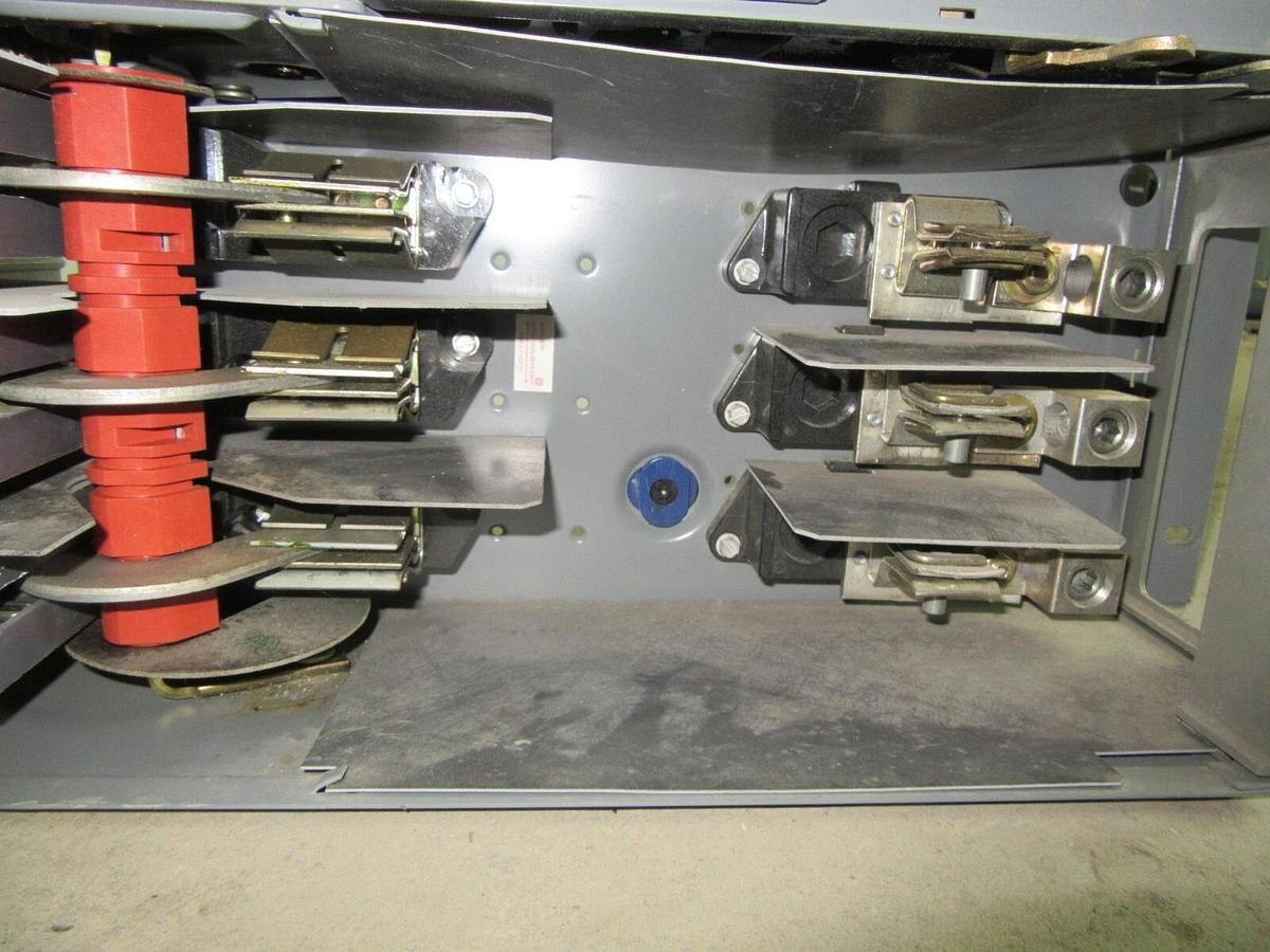 Used SQUARE D QMB PANELBOARD SWITCH QMB-364 200 AMP 600 VOLT 3-POLE 150 HP