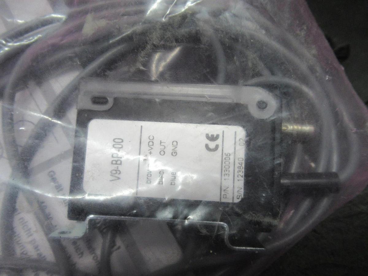 NEW IN BAG STM V9-BP-00 1330005 PHOTOELECTRIC SENSOR **WARRANTY**