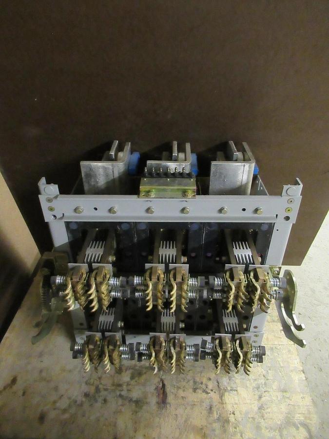 Used GE GENERAL ELECTRIC POWERBREAK 3200 AMP FUSE ROLLOUT TAK83FCB BREAKER STATIC