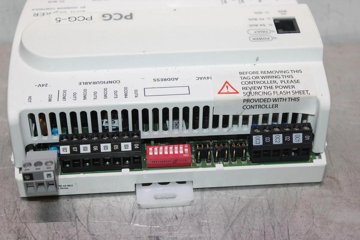 Used JOHNSON CONTROLS PCG UNIVERSAL BINARY CONTROLLER PCG1611 FX-PCG1611-1 REV. W