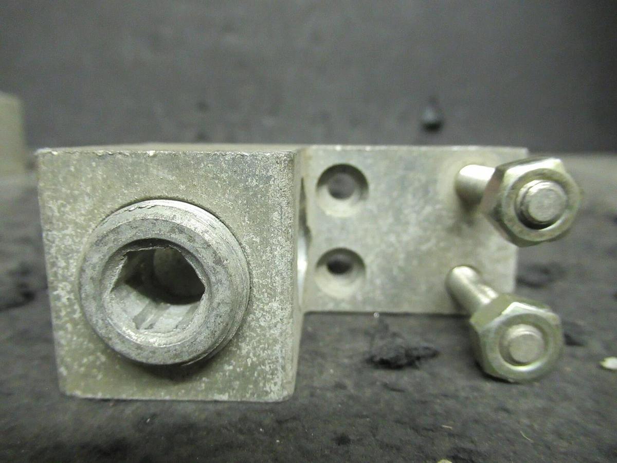 Used (3) MARATHON 97475 1 BARREL MECHANICAL WIRE CONNECTOR LUG TAP 500MCM - #4 POSTS