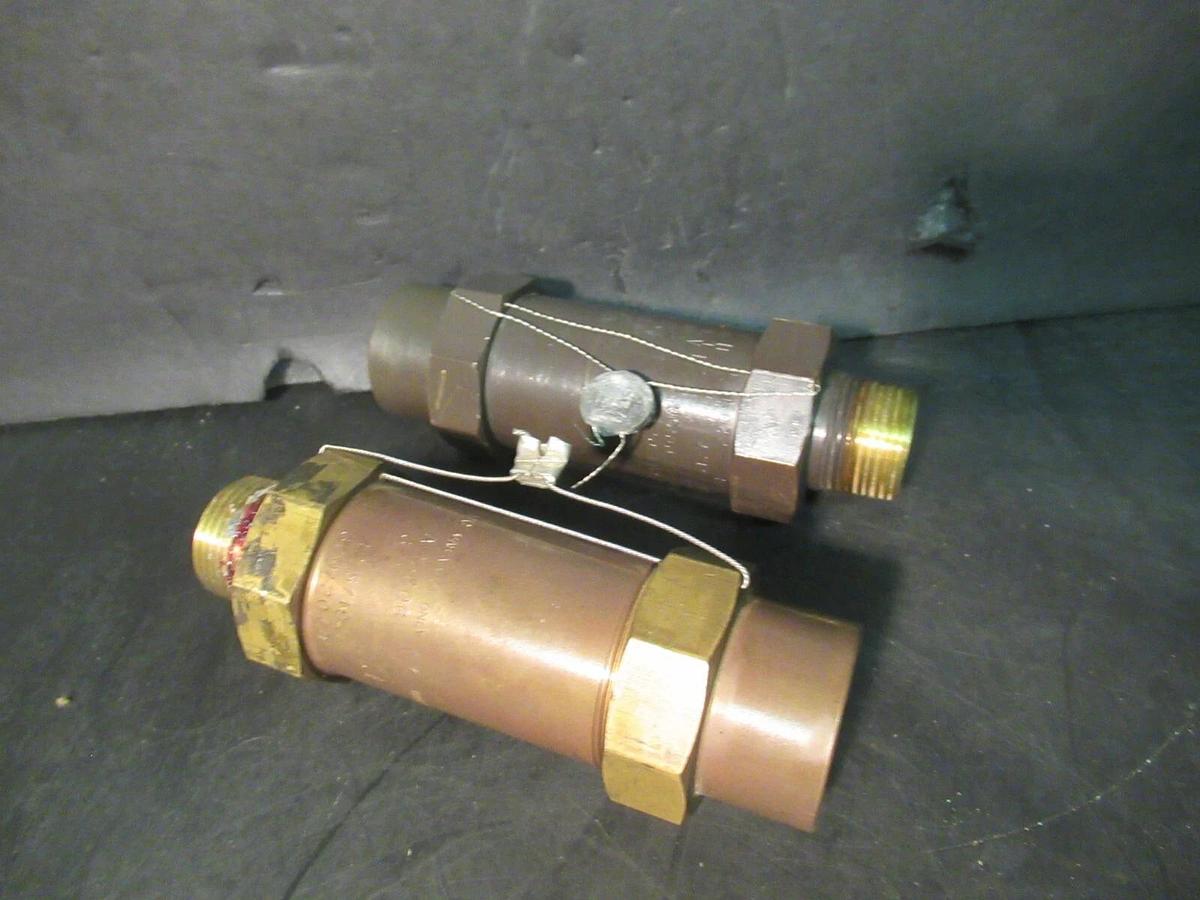 Used MUELLER GAS/VAPOR RELIEF VALVE A-15506 3/4" 42.5 PSI