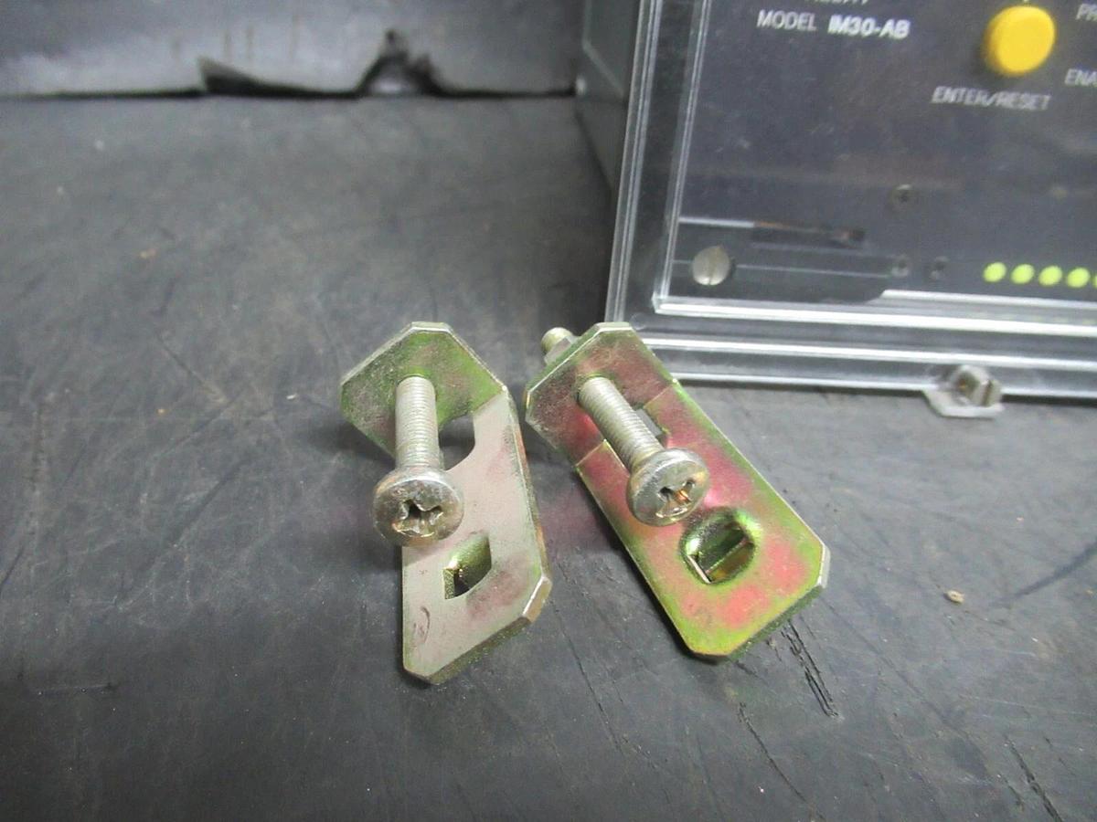 Used COOPER MULTI-FUNCTION 3-PHASE OVERCURRENT RELAY IM30-AB 24-110 VAC 24-125 VDC