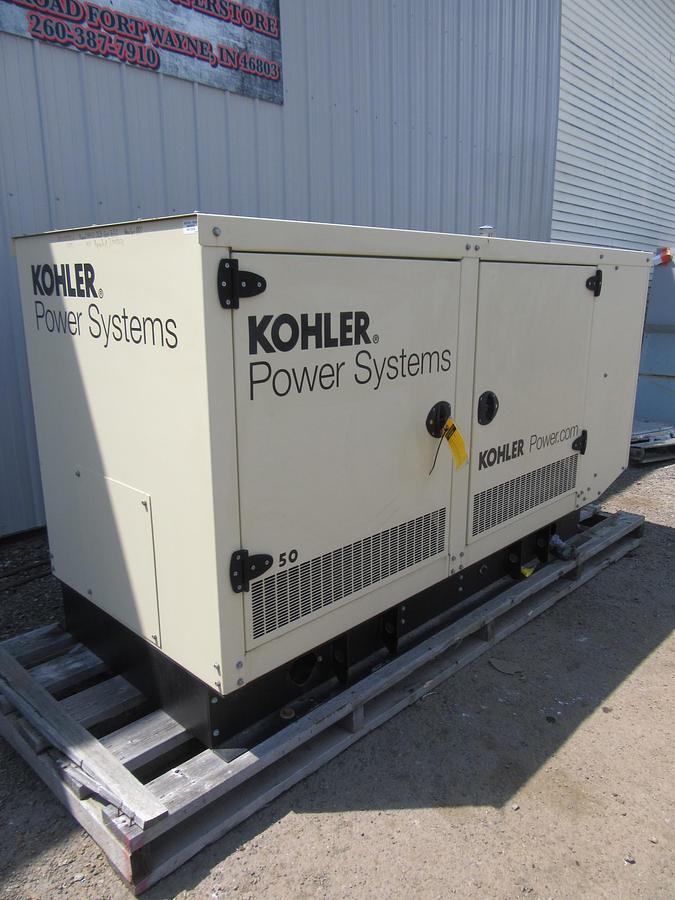 Used 50 KW GENERATOR KOHLER 5.0 NATURAL GAS / LP 120/208V 3 PH 347 HRS ENCLOSED VIDEO