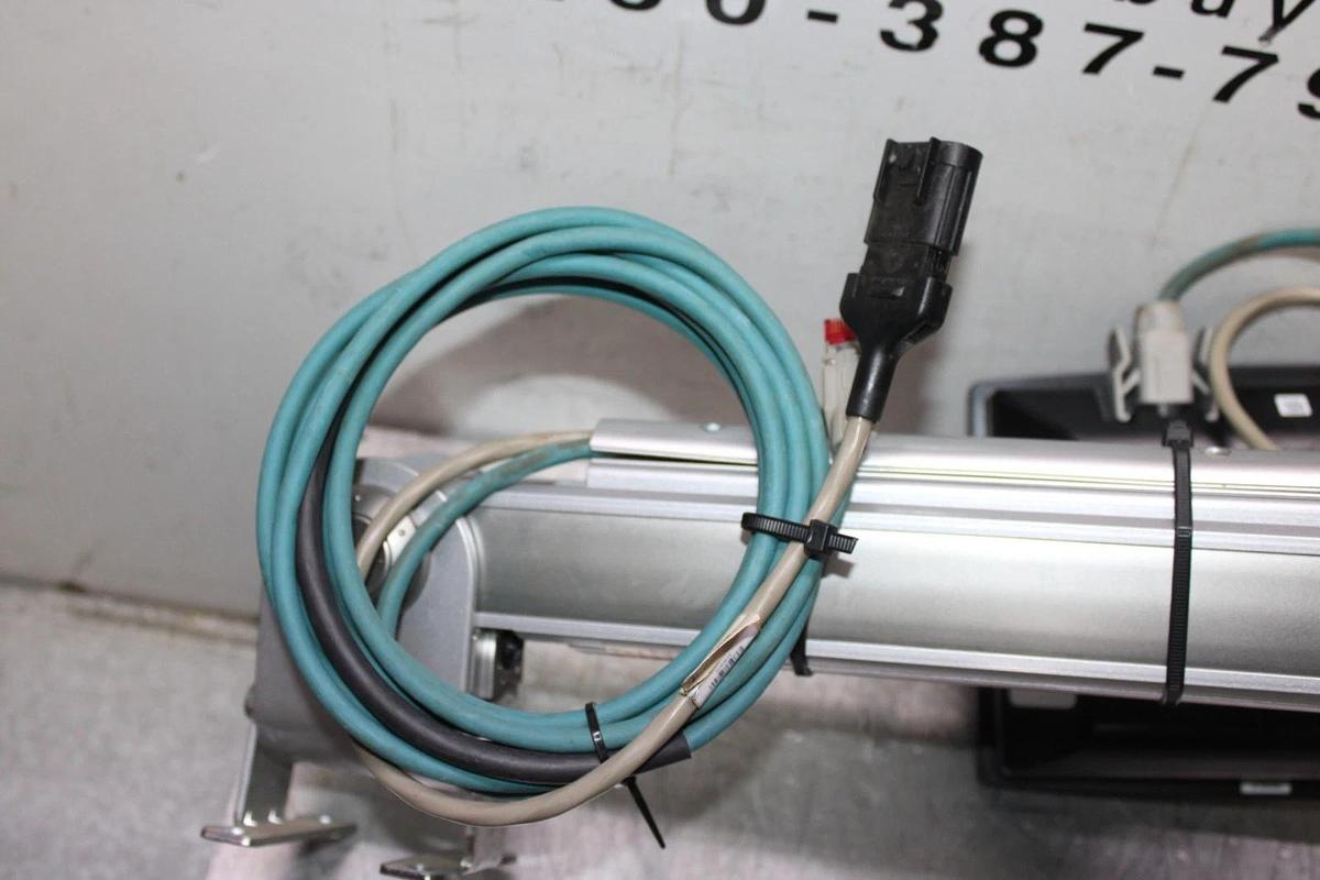 Used TRANE CHILLER DISPLAY AND CONTROL X13760335-01 REV. T 24 VOLT 0.9 AMP