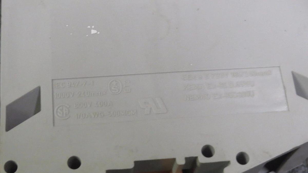 Used PHOENIX CONTACT TERMINAL BLOCK 1000V // 400 AMP 600V MODEL: UKH240