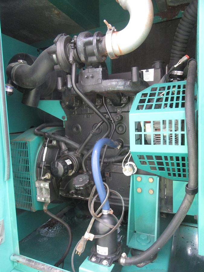 Used 50 KW DIESEL GENERATOR CUMMINS 120/240V B3.3 G2 RECONNECTABLE VIDEO ENCLOSED