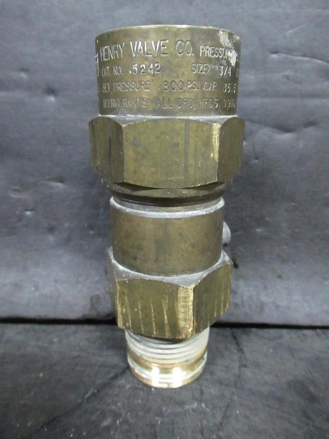 Used HENRY PRESSURE RELIEF VALVE 5242 3/4" 300 PSI 35.5 IBS OF AIR/MIN **WARRANTY**