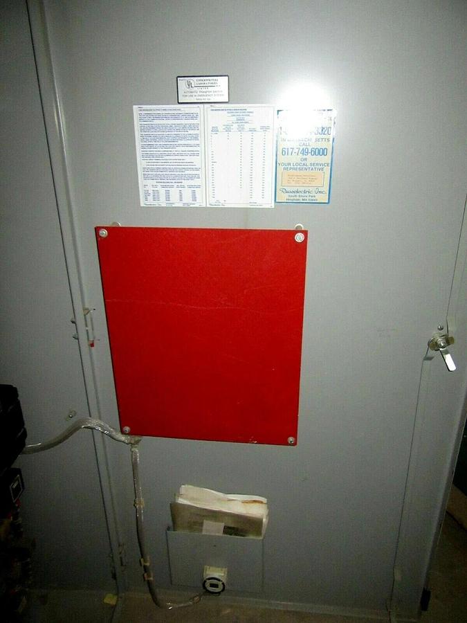 Used RUSSELECTRIC AUTOMATIC TRANSFER SWITCH RMT-2603CEHW 260 AMP 480/277 VOLT