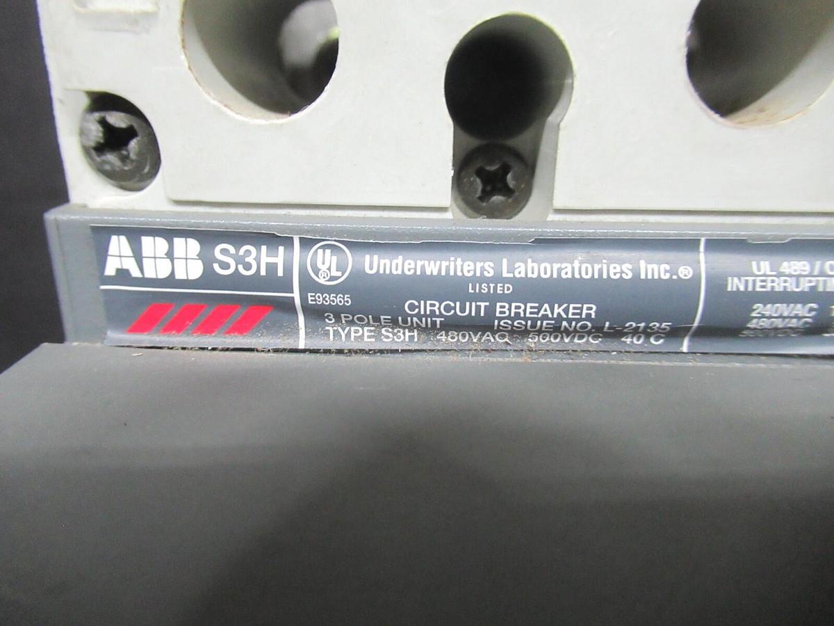 Used ABB CIRCUIT BREAKER S3H SACE S4 225 AMP 480 VAC 500 VDC 3-POLE W/ AUXLLIARY