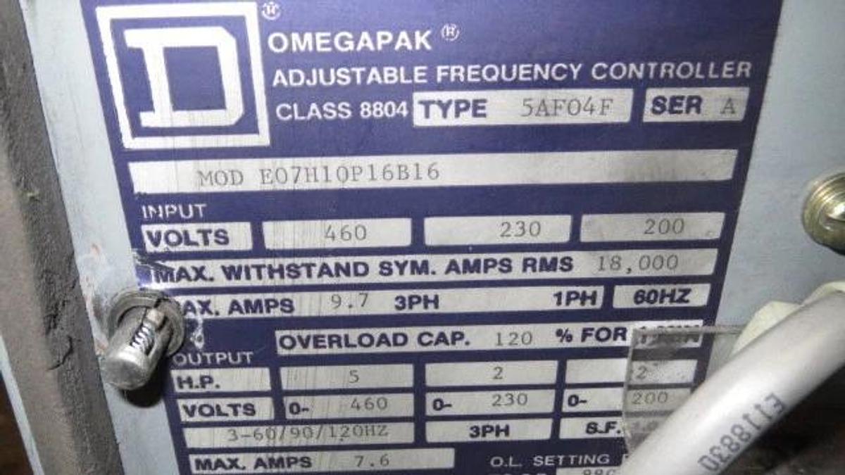 Used SQUARE D OMEGAPAK ADJUSTABLE VFD E07H10P16B16 5AF04F 460V 9.7A 3-PHASE 5HP