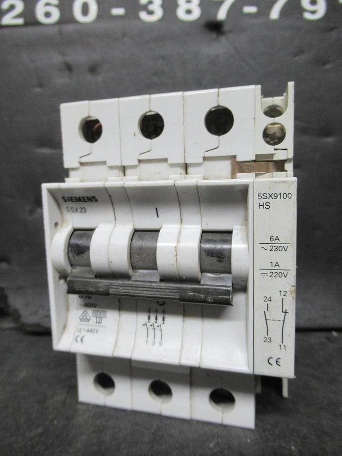 Used SIEMENS CIRCUIT BREAKER 5SX23 B10 10 AMP 480 VAC 3-POLE W/ AUXILLIARY