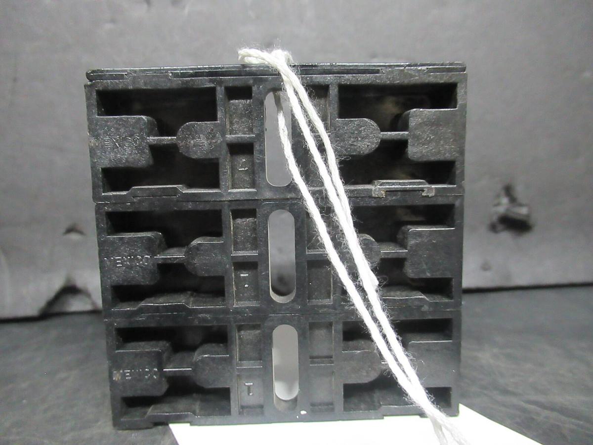 Used FERRAZ SHAWMUT THREE POLE FUSE BLOCK 20308 250 VOLT 30 AMP CLASS H/K *WARRANTY*