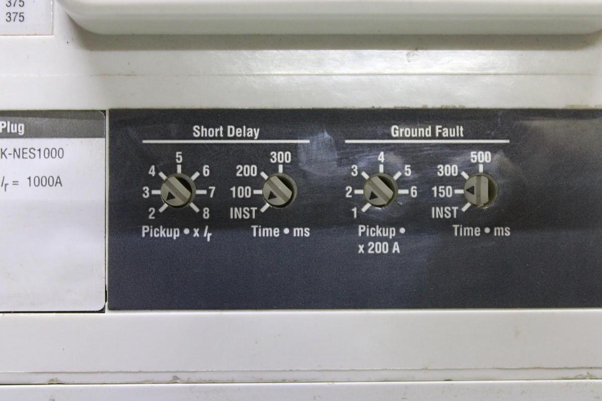 Used YORK / EATON CIRCUIT BREAKER 1000 AMP 600 VAC 3-POLE **WARRANTY INCLUDED**