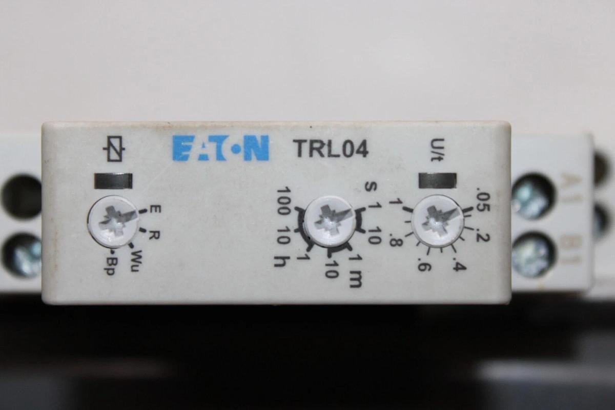 Used EATON MULTI-FUNCTION TIME DELAY RELAY TRL04 0.05 SEC - 100 HOUR 240 VOLT