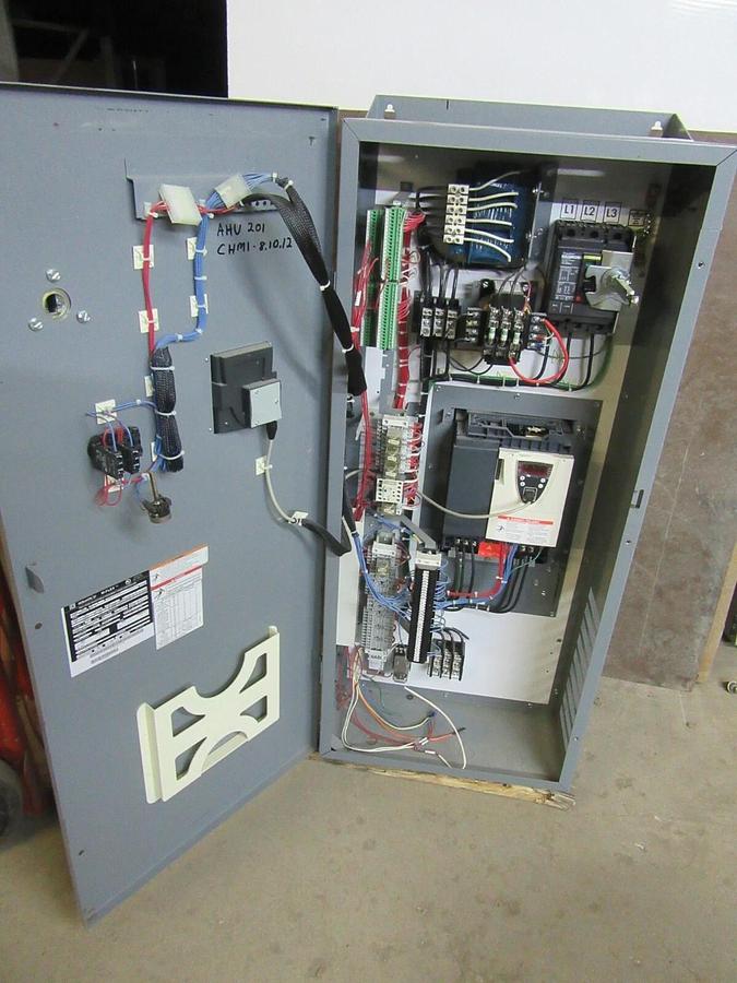 Used SQUARE D M-FLEX VARIABLE SPEED DRIVE MFDKG4VW ATV61HD11N4 20 HP 15 KW 460 VOLT