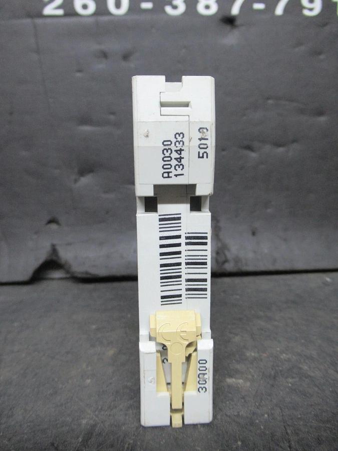 Used MERLIN GERIN SINGLE POLE BREAKER 24433 MULTI 9 C60N 13A-TYPE C 277 VAC