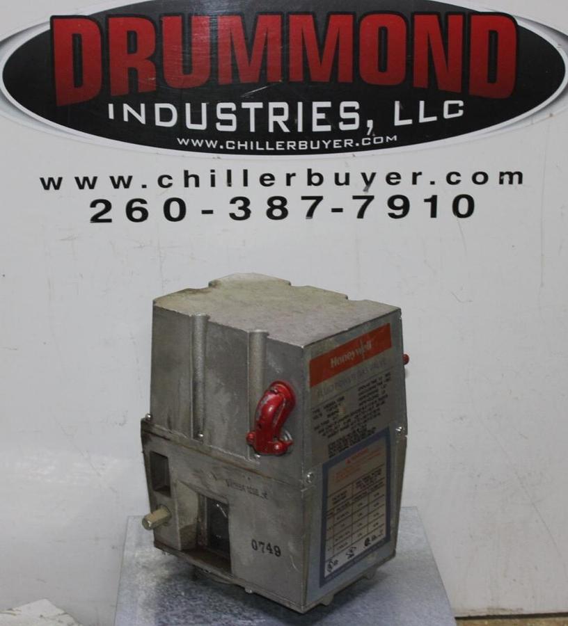 Used HONEYWELL ACTUATOR FLUID POWER GAS VALVE V4055-1098 110/120 VOLT 1.57 AMP