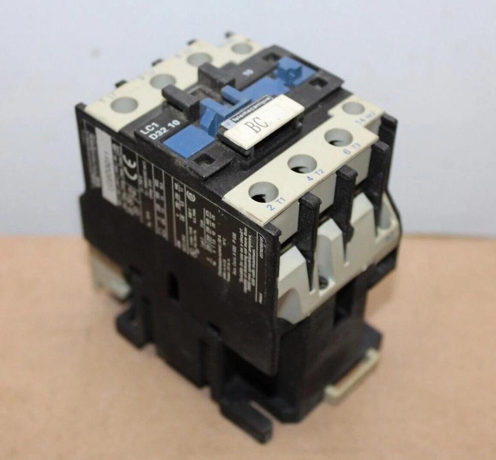 Used TELEMECANIQUE CONTACTOR LC2D3211 LC1D3210 50 AMP 600 VAC 3-POLE COIL: 120V