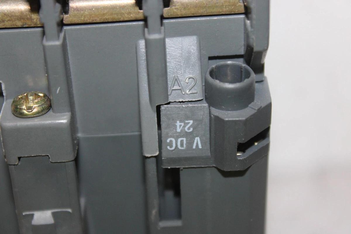 Used ABB CONTACTOR BC30-30-00 600 VOLT 45 AMP 30 HP COIL: 24 VDC *WARRANTY*