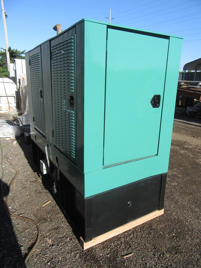 Used 50 KW DIESEL GENERATOR CUMMINS 120/240V B3.9-G4 ENCLOSED RECONNECTABLE VIDEO