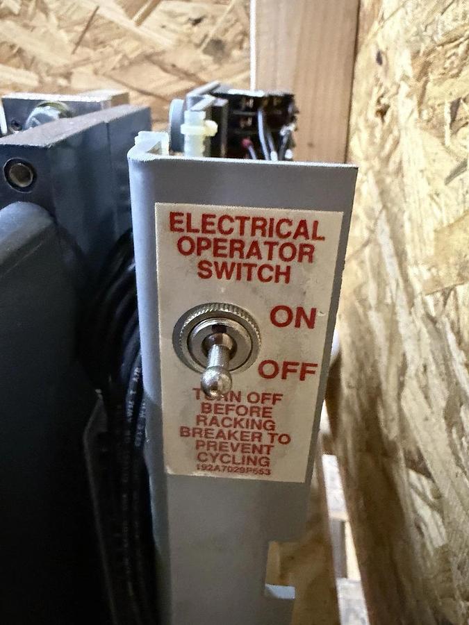 Used GE SSD08B208 800 AMP BREAKER MICRO VERSA TRIP LSI SHUNT BELL ALARM W/ PAPERWORK