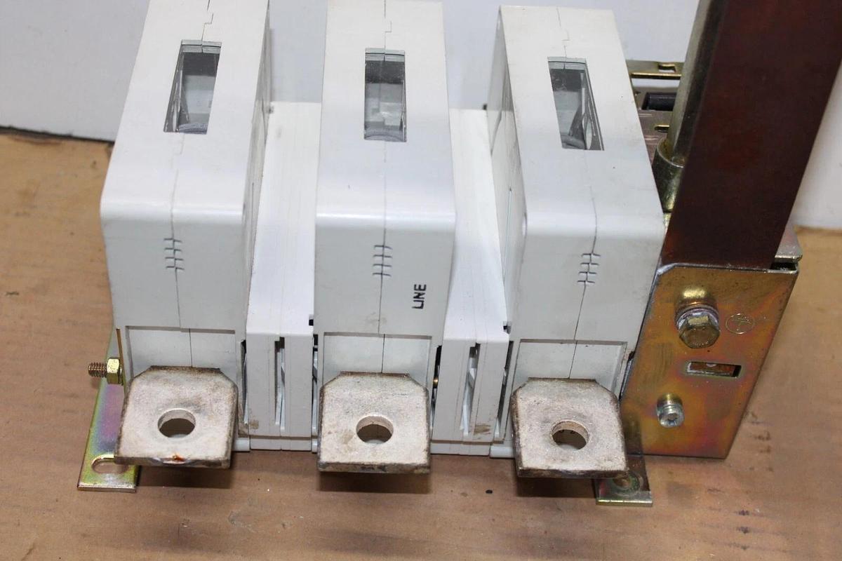 Used ABB OETL-NF400 GENERAL PURPOSE SWITCH 600 VAC 400 AMP 350 HP 3-PHASE