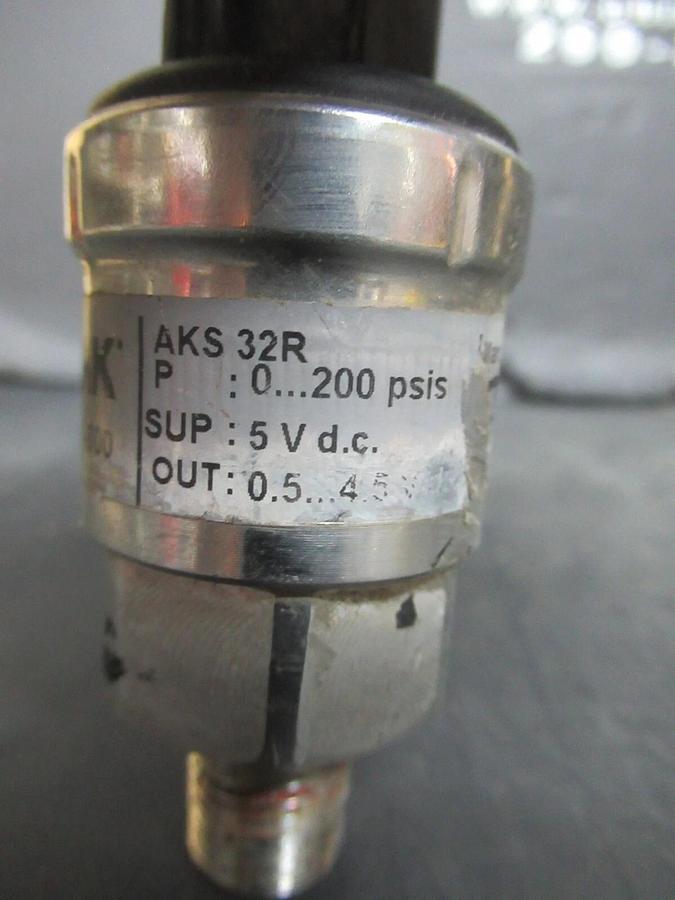 Used YORK DANFOSS PRESSURE TRANSDUCER 025-29583-000 200 PSIS 5 VDC **WARRANTY**