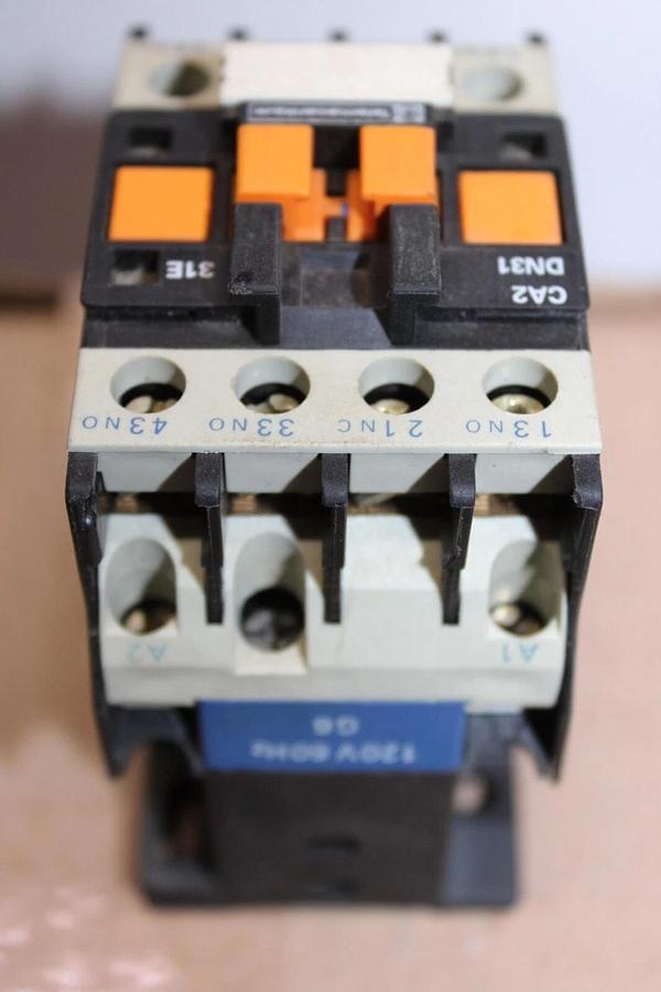 Used TELEMECANIQUE CONTACTOR CA2-DN31 600 VAC 10 AMP COIL: 120V **WARRANTY**