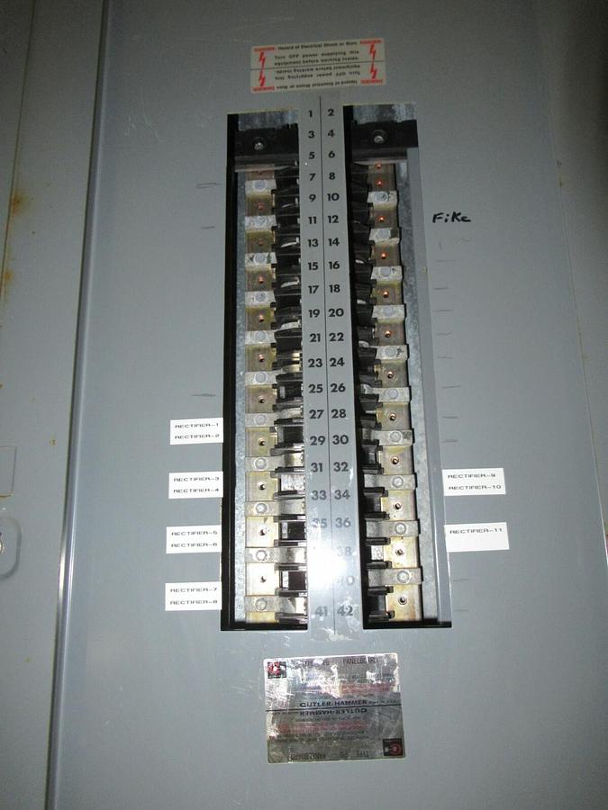 Used 225 AMP MLO CUTLER HAMMER SINGLE PHASE TYPE PB BREAKER PANELBOARD CH STYLE