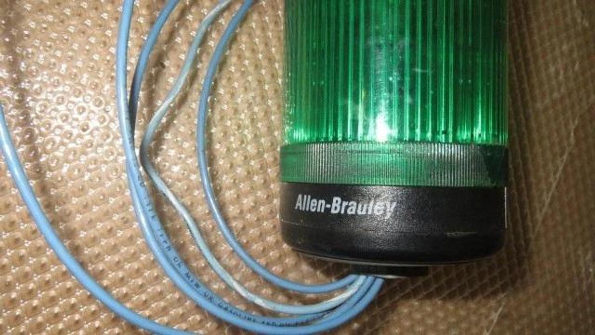 Used ALLEN BRADLEY QUALITY LIGHT GREEN,ORANGE, RED WITH BASE AND SINGLE TONE 855T