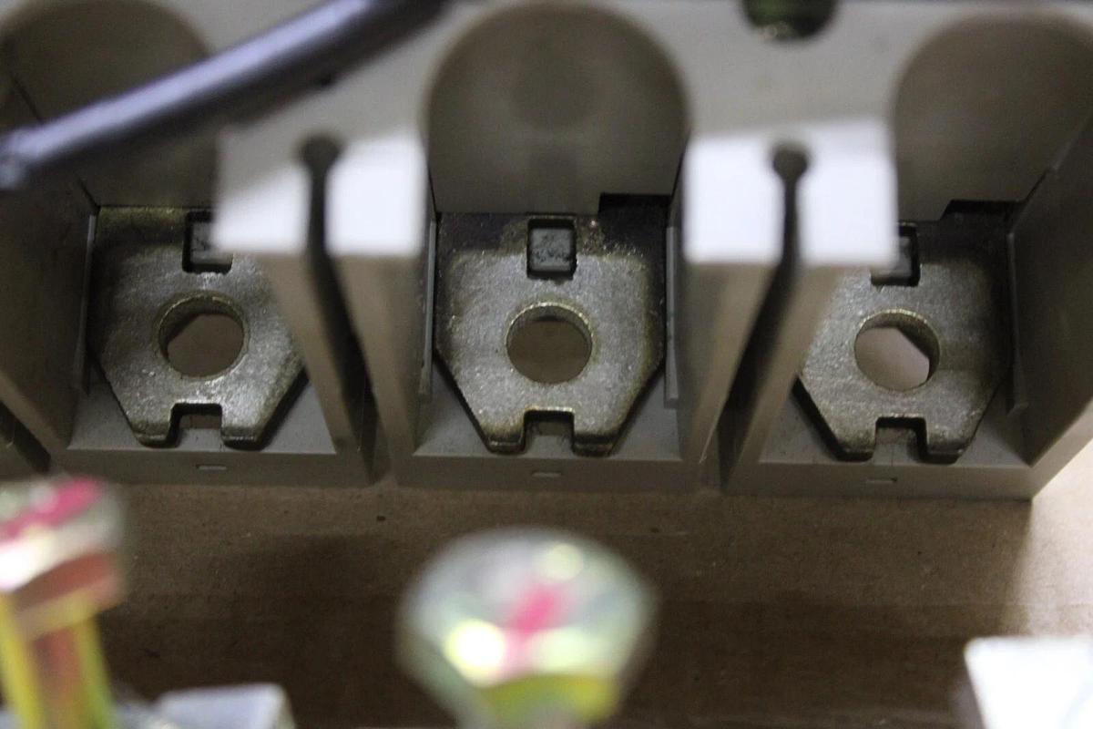 Used MERLIN GERIN INTERPACT MOLDED CASE SWITCH INS400 400 AMP 750 VOLT 3-POLE