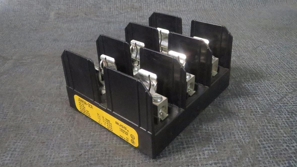 Used **SET OF 2** BUSS BLOCK FUSE HOLDERS 30 AMP // 600V  MODEL: J60030-3CR