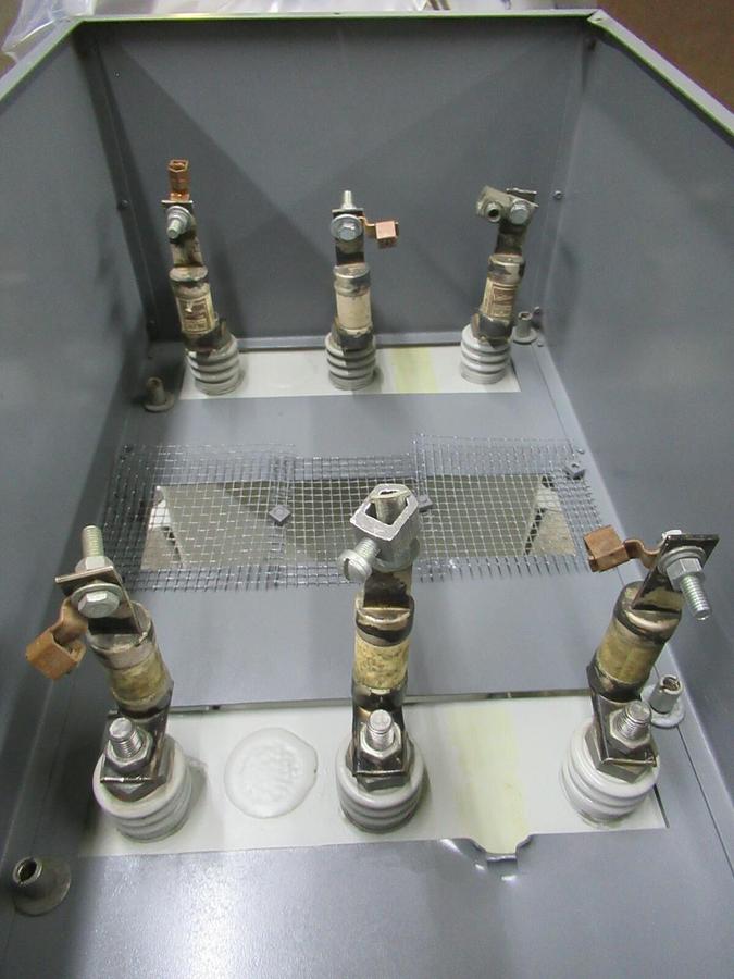 Used 100 KVAR (2-EA 50s) WESTINGHOUSE 480 V DYNA-VAC CAPACITOR BANK 1N02480A21A 3 PH