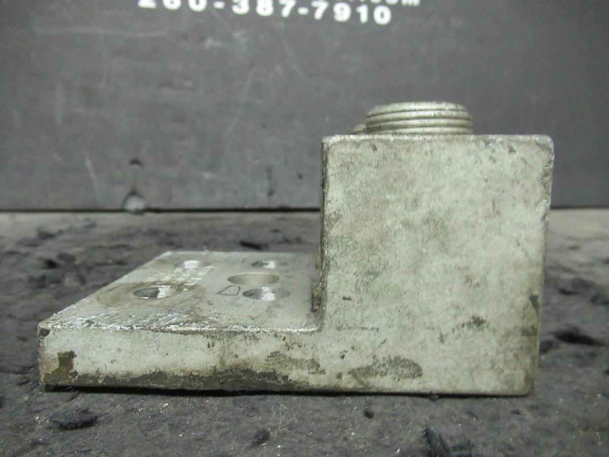 Used (2 QTY) ILSCO D2059 2 DOUBLE BARREL MECHANICAL CONNECTOR LUG TAPS 300 - 800MCM