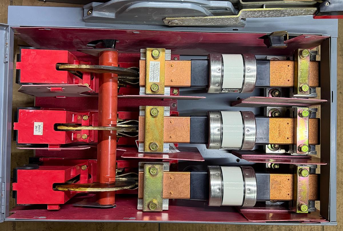 Used SQUARE D QMB BRANCH SWITCH QMB365W 400 AMP 600 VAC 3-POLE