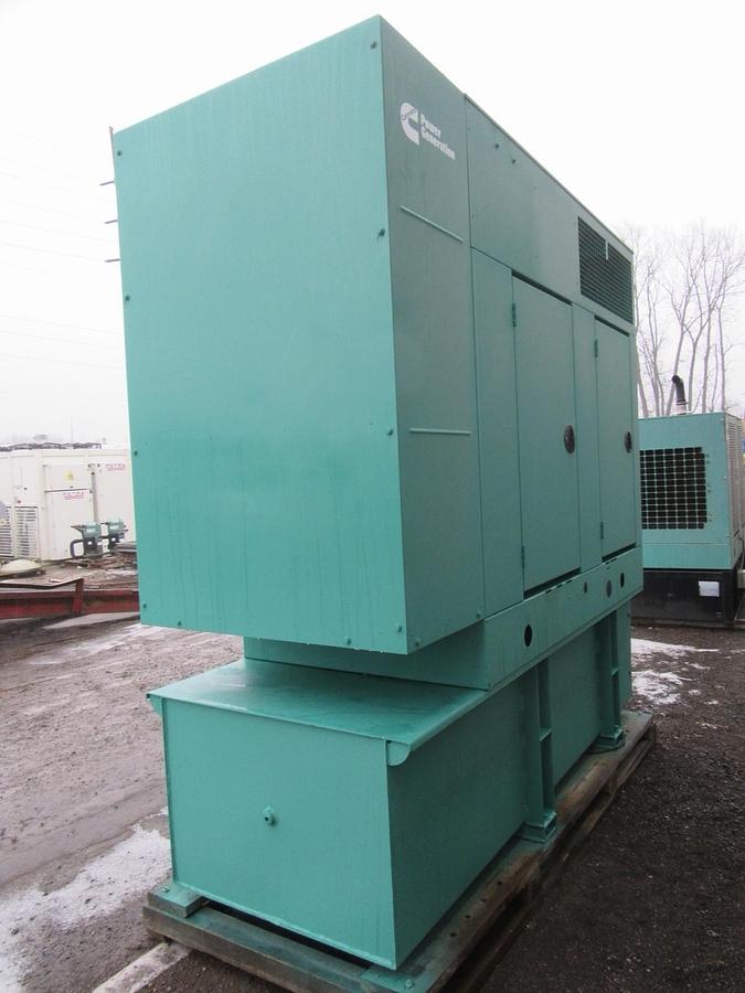 Used 40 KW DIESEL GENERATOR CUMMINS 120/240V B3.9-G2 RECONNECTABLE VIDEO ENCLOSED