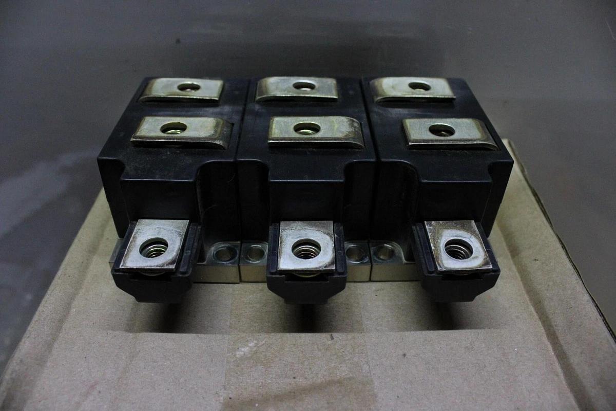 Used LOT OF 3 EUPEC IGBT POWERBLOCK TT250N16K0F 14TD **WARRANTY INCLUDED**