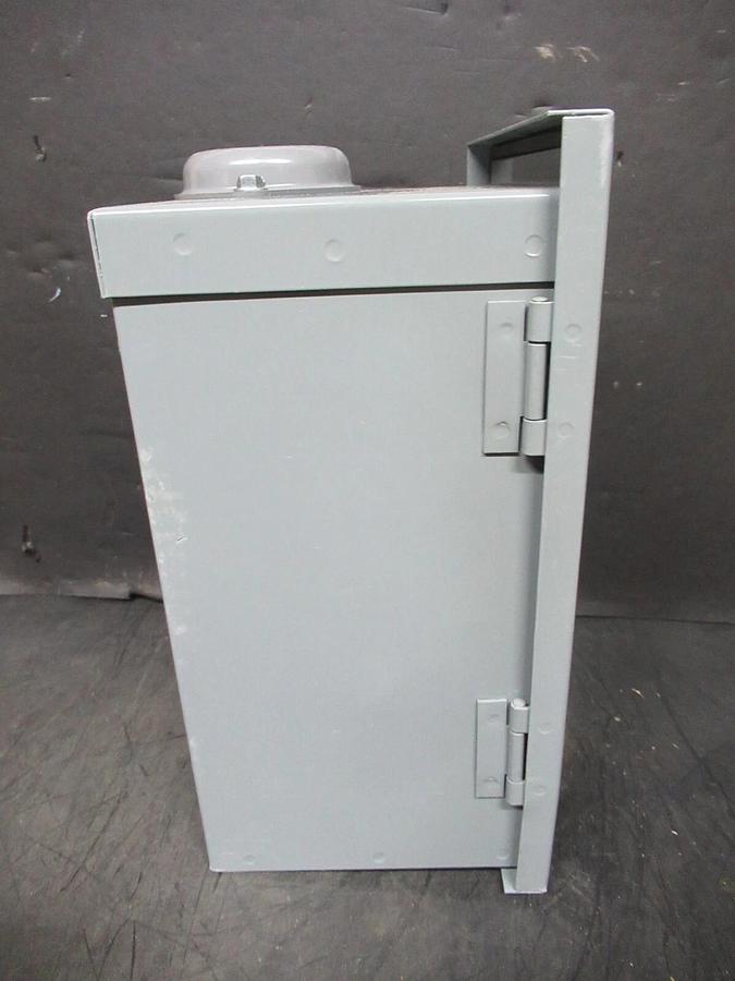 NEW SURPLUS SQUARE D COMBINATION STARTER 8536SCH3V08CF4H30X22 8536SCO3H30 NEMA 1