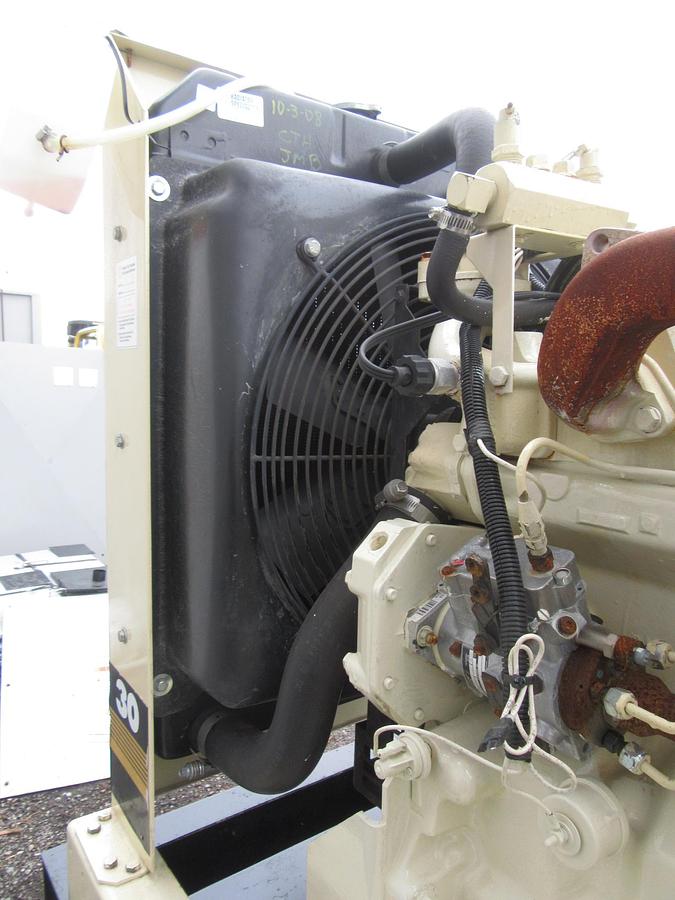 Used 30KW DIESEL GENERATOR  KOHLER 120/240 V JOHN DEERE  12-LEAD RECONNECTABLE 33 KW