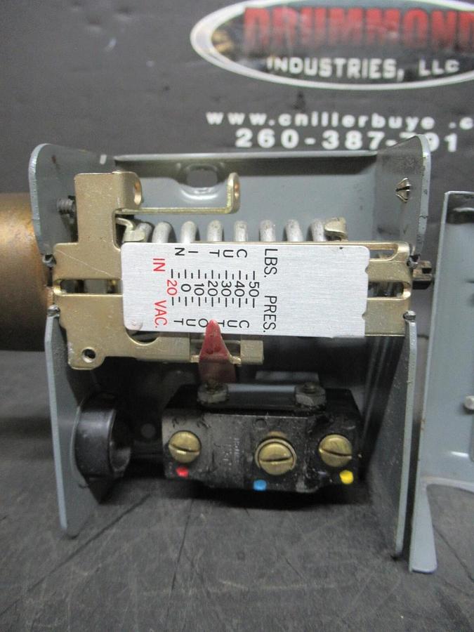 Used JOHNSON CONTROLS PRESSURE CONTROL P70EA-7 240 VAC 16 AMP **WARRANTY**